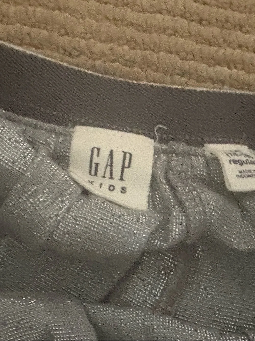 GAP lightweight gray